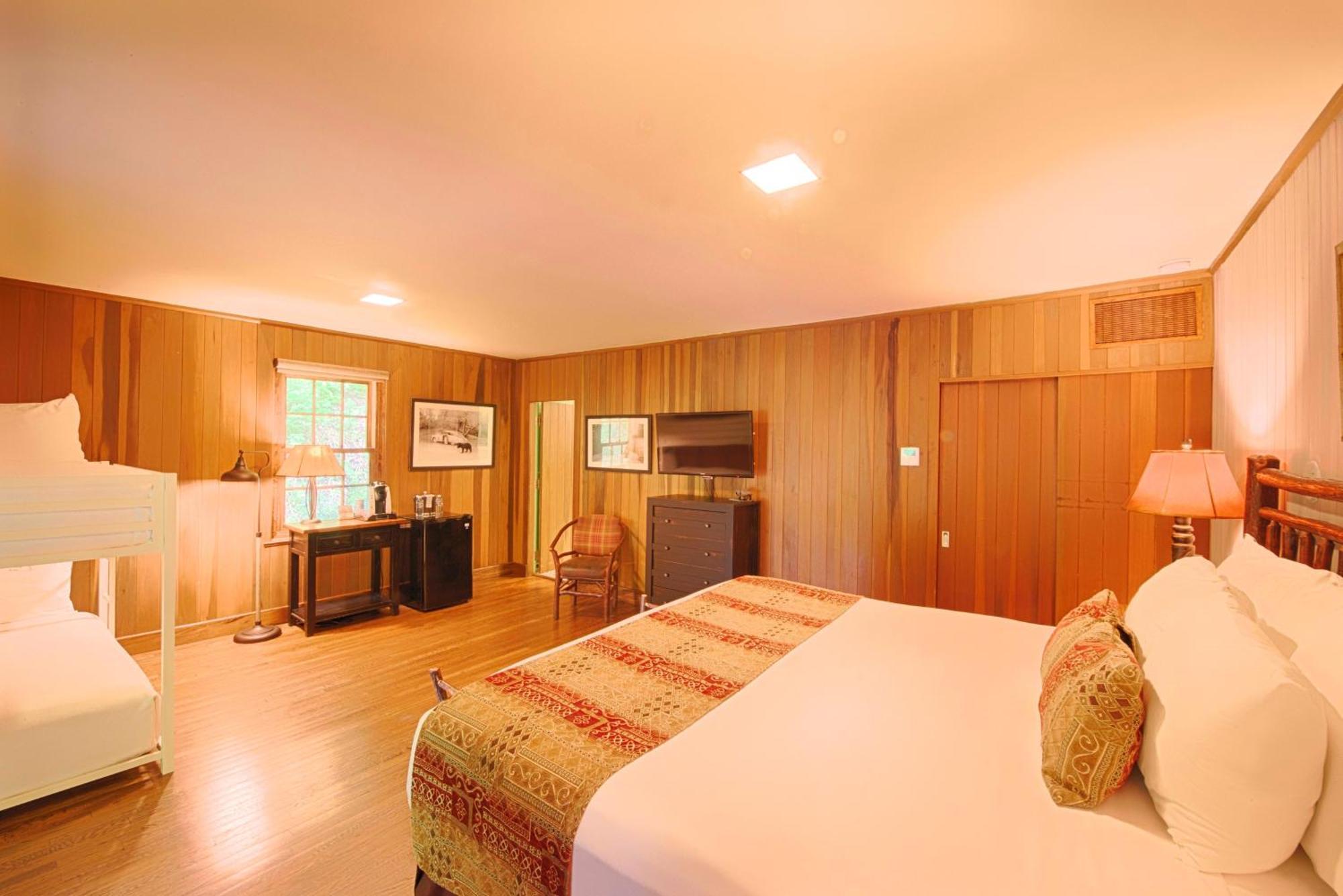 Historic Tapoco Lodge Resort ภายนอก รูปภาพ