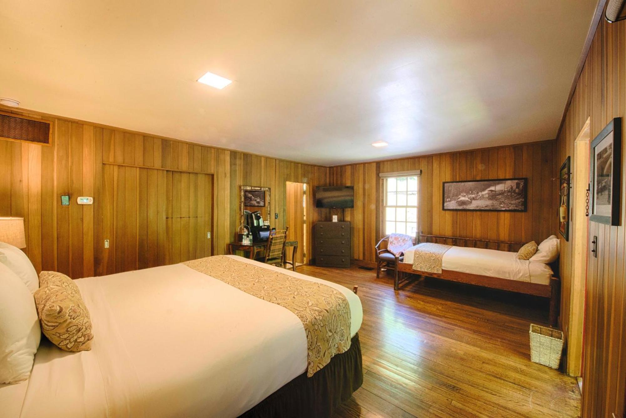 Historic Tapoco Lodge Resort ภายนอก รูปภาพ